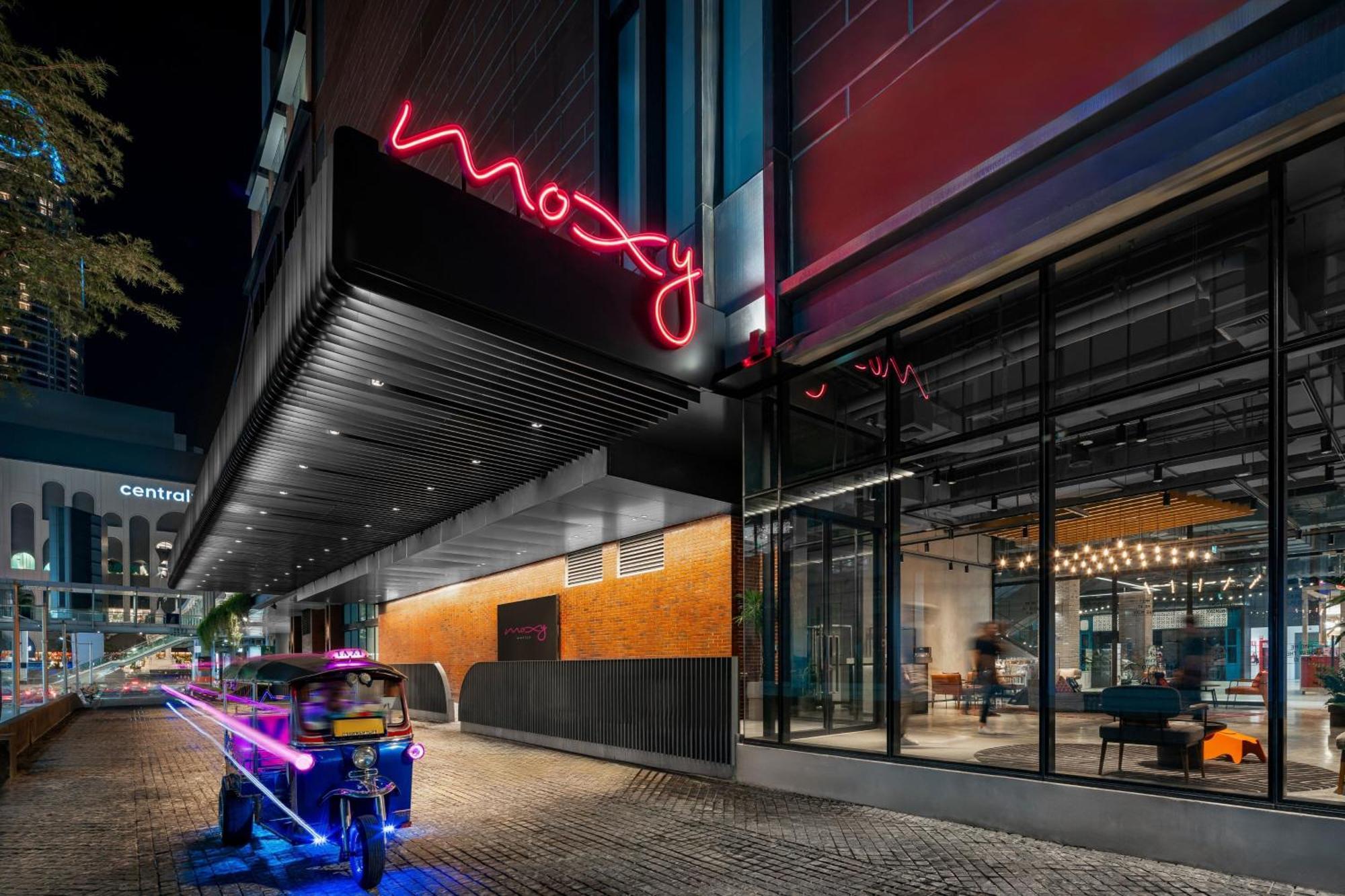 Отель Moxy Bangkok Ratchaprasong Экстерьер фото