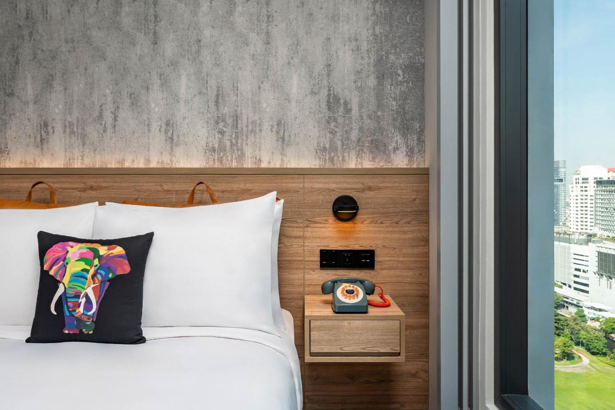 Отель Moxy Bangkok Ratchaprasong Экстерьер фото